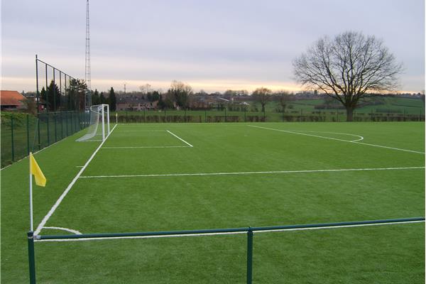 Aménagement terrains football synthétique - Sportinfrabouw NV